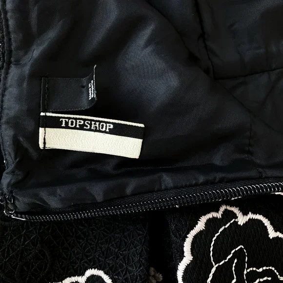 Topshop black mini dress with floral pattern - Size 10 - Picture 9 of 16